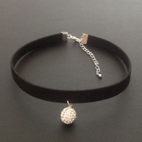 Collier de soirée ras de cou noir glamour boule cristal